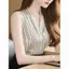Áo Vest sọc cổ chữ v trưởng thành nhẹ kiểu Pháp Áo sơ mi đơn giản Thiết kế nữ Niche Mùa hè Áo không tay độc đáo