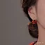 Bộ sưu tập bông tai onyx nữ năm 2024 với thiết kế niche, phong cách sang trọng và nhẹ nhàng