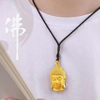 Vòng cổ, có mặt dây chuyền đầu Phật Shakyamuni làm bằng vàng khai thác từ trầm tích, thiết kế cá tính cổ điển dành cho nữ, với họa tiết "Phật Tathagata mặt trời vĩ đại"
