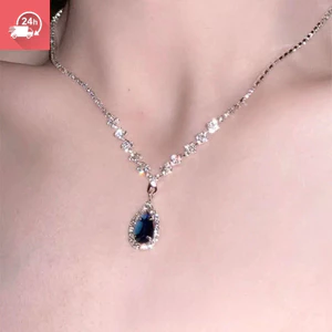 Vòng cổ nữ đá quý màu xanh đậm, thiết kế tinh tế và thời trang phù hợp nhiều dịp