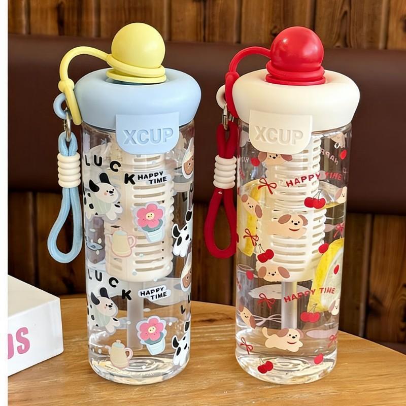 Bình Nước Xcup Trong Suốt  720ml – Họa Tiết Hoạt Hình Dễ Thương, Có Ống Hút & Lưới Lọc Trà Tiện Lợi