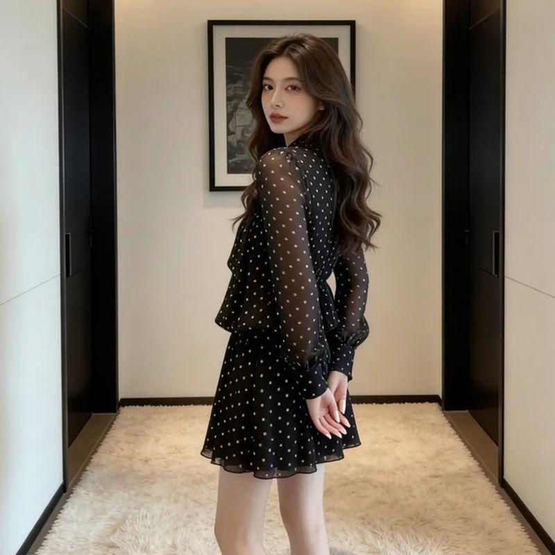 Váy dài tay chấm bi màu đen mềm mại - Thích hợp cho các buổi hẹn hò