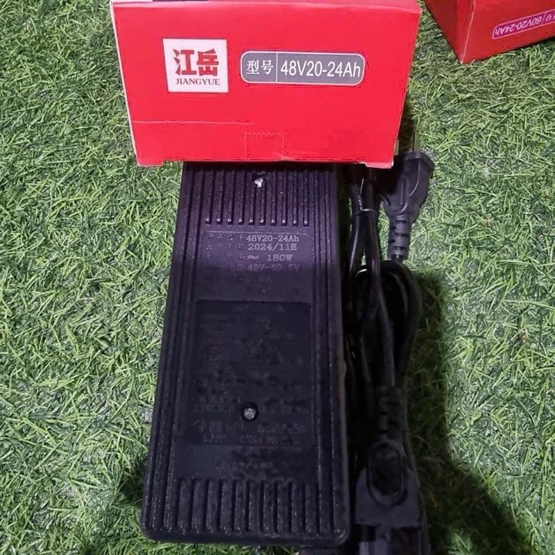 Sạc xe điện tự ngắt , hiển thị phần trăm pin48V12ah,48v20ah,60v12ah, 60V20ah,72V12ah,70V20ah,84V12ah,84v20ah