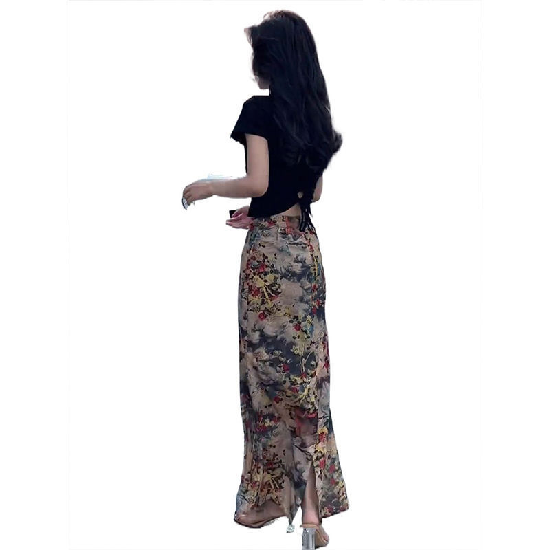 Váy nữ dáng chữ A lưng chia mỏng nhẹ, họa tiết hoa, phù hợp mùa hè