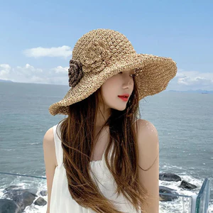 Mũ rơm đi biển mùa hè dành cho nữ, có thể gấp gọn, vành rộng giúp bảo vệ khỏi nắng, tạo nên vẻ thời trang hoàn hảo cho kỳ nghỉ.