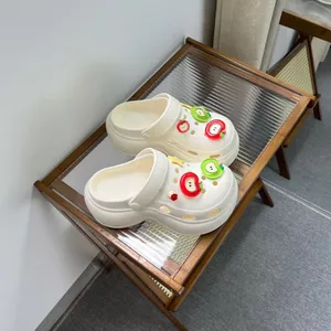 Giày Lỗ Cao Cấp 6.5cm Nữ Mùa Hè Thoáng Khí Chống Trơn Trượt Dày eva Dép Đế Dày Mỏng Hơn Nhìn Baotou Đi Biển