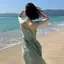 Váy đeo chéo màu xanh lá cây không tay, phong cách mùa hè và kỳ nghỉ bãi biển