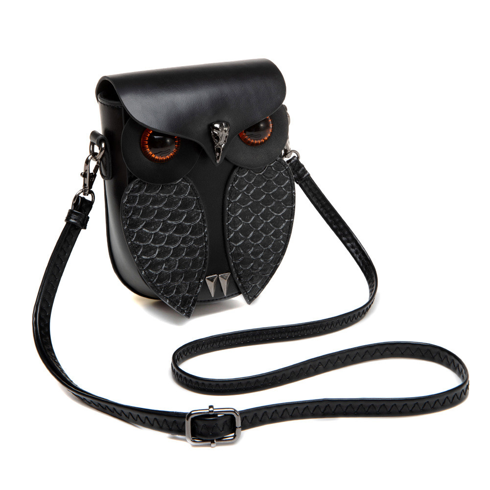 Authentic new women's bag in European and American punk style, women's shoulder and crossbody bag with creative snake pattern and anchor-head eagle design, handbag
