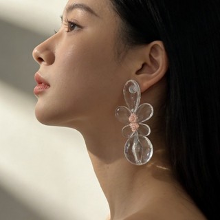 1 đôi bông tai bướm acrylic trong suốt cô gái cay cổ điển