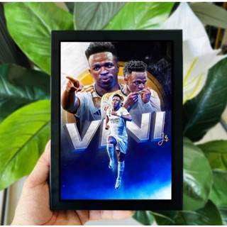 Tranh Poster Để Bàn Cầu Thủ Bóng Đá Vinícius Júnior tráng gương đóng khung