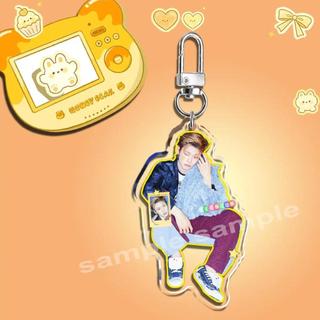 Móc khóa K-pop NGƯỜI NỔI TIẾNG  “Tomo