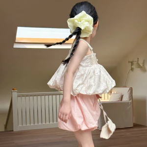 Mùa Hè 2026 Phong Cách Mới Bé Gái Hoa Sling Phong Cách Hàn Quốc Lông Tơ Sling
