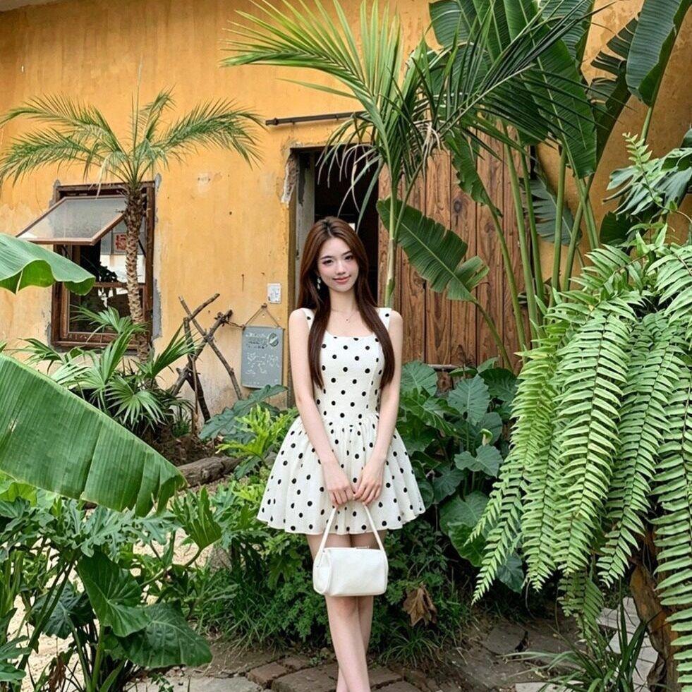 [Giảm giá 50%] Đầm đeo chấm bi màu trắng ngọt ngào phong cách mới dành cho nữ mùa hè Váy công chúa nhẹ nhàng Tính khí Váy ngắn chữ a eo hẹp