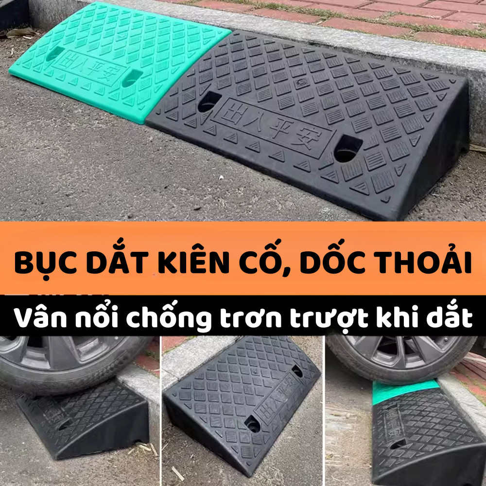 Dốc bục lên xuống xe máy, xe hơi hình tam giác chất liệu nhựa PVC bền bỉ kèm ốc vít cố định