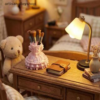 [ARTYY] 1 Bộ 1 / 12 Nhà Búp Bê Mô Phỏng Thu Nhỏ Váy Khiêu Vũ Mô Hình Bàn Chải Trang Điểm Cho Thế Giới Mini Đồ Trang Trí Và Trang Trí Quà Tặng BÁN HOT