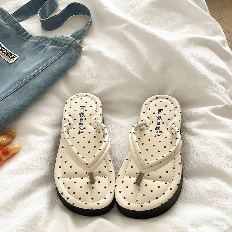 Dép Nữ Tông Kẹp Xỏ Ngõn chấm bi đế cao mềm kiểu Hàn Quốc mùa hè đi biển TONGBI 2625
