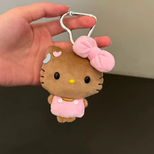 Bán Đen Đậu Hà Lan Mắt Mèo Mặt Dây Chuyền Búp Bê Nhỏ Hello KT Búp Bê Ba Lô Mặt Dây Chuyền Móc Khóa Quà Tặng