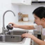 Nhà bếp mới Bàn chải dây thép không gỉ Máy làm sạch nồi Tay cầm ngắn Máy chà sàn hạng nặng