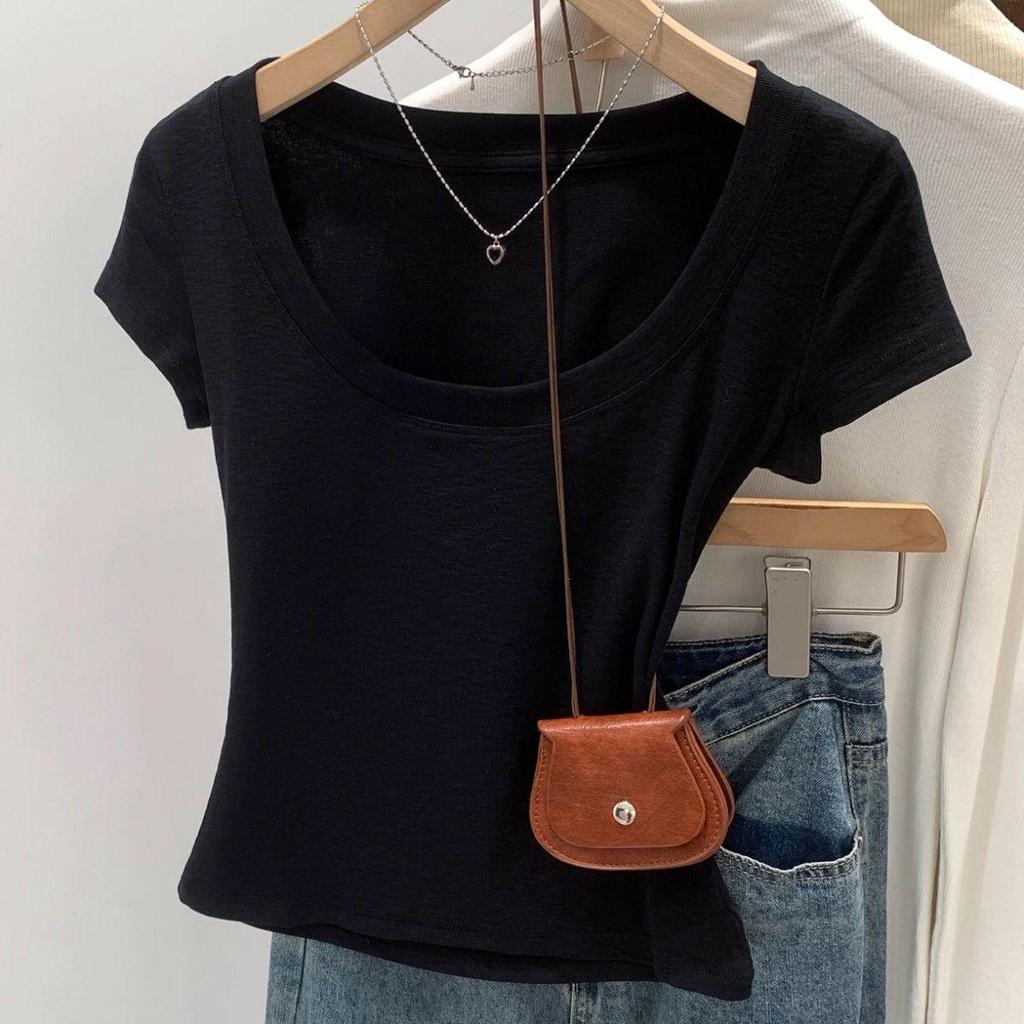 Áo thun ngắn cổ vuông phong cách Hàn Quốc, form slim fit, phù hợp cho nàng trendy