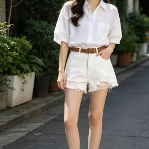 Quần short jeans rách màu trắng, phù hợp mùa hè