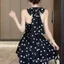 Đầm dây chấm bi phong cách phương Tây, form oversized dành cho cô nàng nóng bỏng