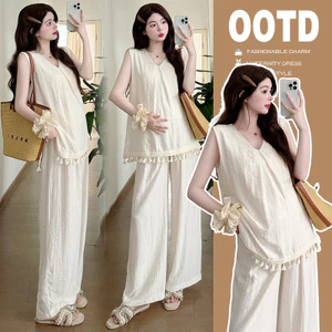 Bộ đồ bà bầu hai mảnh gồm áo vest không tay và quần, thiết kế ren thanh lịch