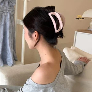 Kẹp Tóc Hình Cá Mập Silicone An Toàn Cho Da Đầu
