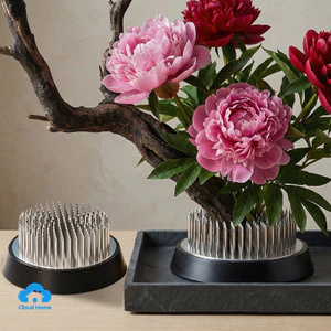 Đế cắm hoa bằng thép không gỉ, dụng cụ cố định hoa chắc chắn, bền bỉ với tay cầm bằng cao su.