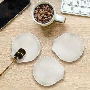 < WHPHous-t > Miếng đệm thìa gốm đa năng Giá đỡ thìa trắng Giá đỡ thìa Đồ dùng nhà bếp Bộ đồ ăn Muỗng giữ thìa Đẹp