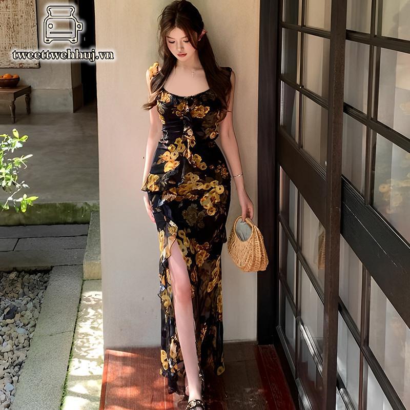 Váy yếm hoa cổ điển, thiết kế ôm hông, phù hợp mùa hè