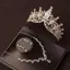 AqToCna Baroque Vàng Pha Lê Vương Miện Nelace Công Chúa Tiara Nữ Hoàng Sinh Nhật Tiệc Cưới Jewerly Set Quà Tặng AqToCna