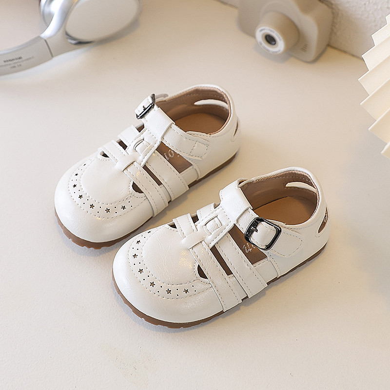 Giày trẻ em cổ điển kiểu Brogue, khóa kim loại, đế mềm êm chân, dễ mang đi học đi chơi