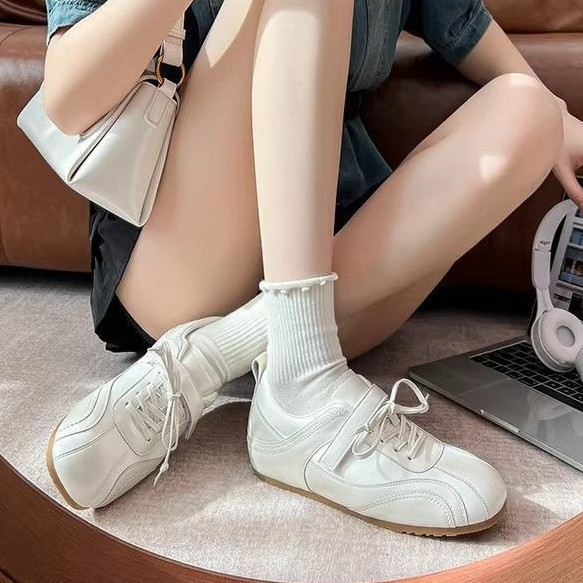 Phong Cách Hàn Quốc Mũi Tròn Thời Trang Niche Dây Đeo Ngang Giày Đế Bằng PU Nữ Chống Trơn Trượt Học Sinh Hàng Ngày Bên Trong Tăng Chiều Cao Giày Thường Nhà Máy Giá Bán Buôn