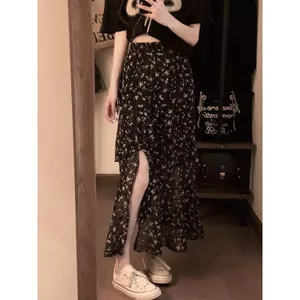 Váy chữ A xù hoa cỡ lớn, dáng dài phù hợp mùa hè