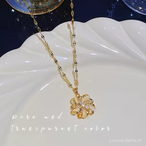 Xoay Bốn Lá Vòng Cổ Nữ Ánh Sáng Sang Trọng Full Kim Cương Zircon Tính Khí Vòng Cổ Thời Trang Toàn Bộ