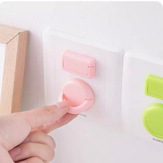 Combo 15 Nút Bịt Ổ Điện 2 Chấu Nhựa ABS Cách Điện Cao Cấp - Bịt Phích Cắm Chống Giật Điện An Toàn Tuyệt Đối Cho Bé