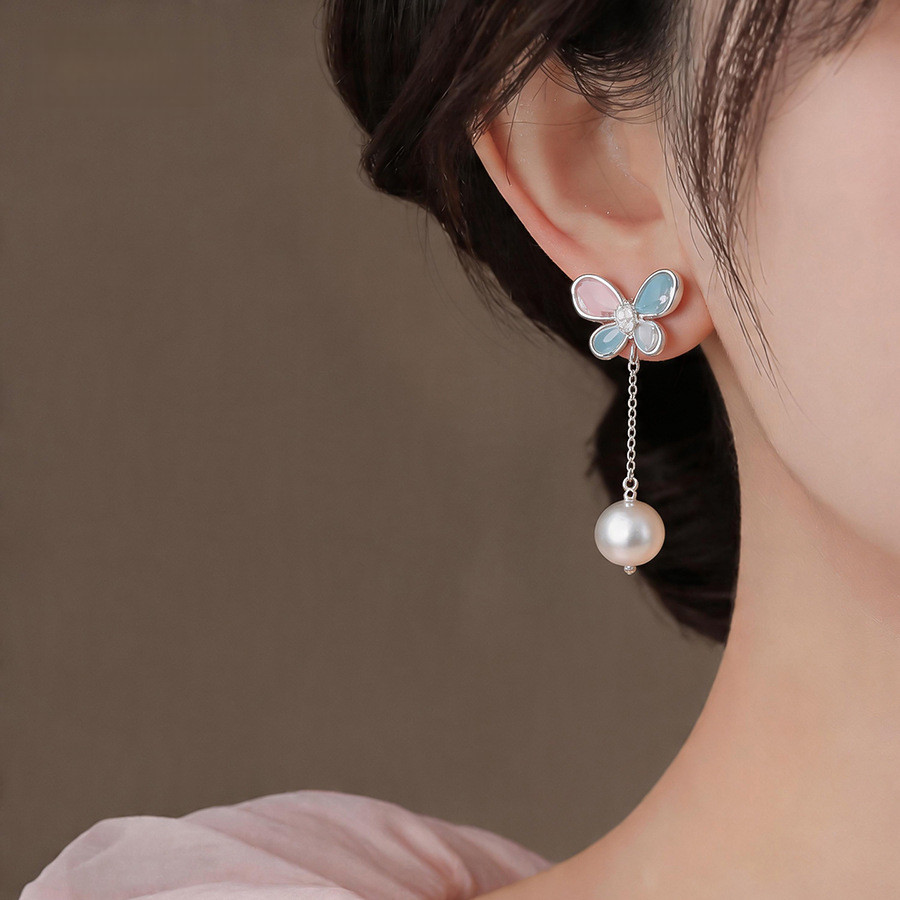 Bông tai tua rua ngọc trai bằng đá mắt mèo tươi mát và tinh tế