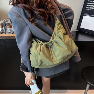 Túi đeo vai Nylon dây rút thể thao phong cách phương Tây Túi xách nhẹ thông thường Túi xách nữ phù hợp