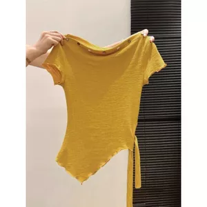 Áo thun cổ chéo có dây buộc không đều dành cho nữ Phong cách cay ngọt ngào Slim-Fit tay ngắn 2026 Nấm mùa hè
