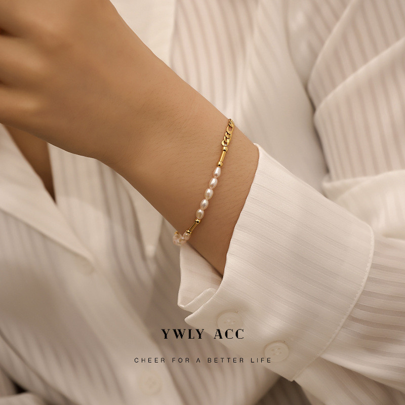 Vòng tay đính cườm ngọc trai tự nhiên thanh lịch