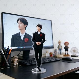 - Quạt Chengchen Humanoid Stand 10cm Acrylic Stand Giá đỡ Máy tính để bàn dành cho sinh viên Giá đỡ hình người bạn miễn phí