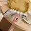 Hoạt Hình Vui Vẻ Từ Giá Đỡ Điện Thoại Di Động Hấp Phụ Mạnh Mẽ Niche Chó Con Dễ Thương Điện Thoại Di Động Túi Khí Có Thể Thu Vào