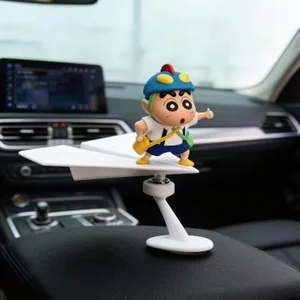 🍒 Phim hoạt hình Crayon Shin-Chan Đồ trang trí ô tô xoay Trang trí nội thất ô tô Keo cố định không đánh dấu 26.5.11