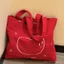 Túi Tote đơn giản dung tích lớn Corduroy Apple Thêu Retro Tất cả các trận đấu Túi đeo vai đi lại mùa xuân di động