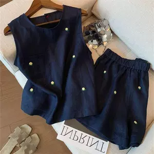 Áo vest thêu hoa không tay và quầnshort dáng rộng - Bộ đồ ngủ hai mảnh thời trang mùa hè
