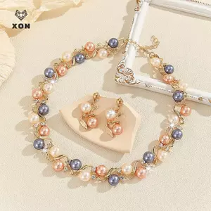Trang sức bộ bông tai ngọc trai và lá kim cương giả, thanh lịch cho bữa tiệc từ Nelace