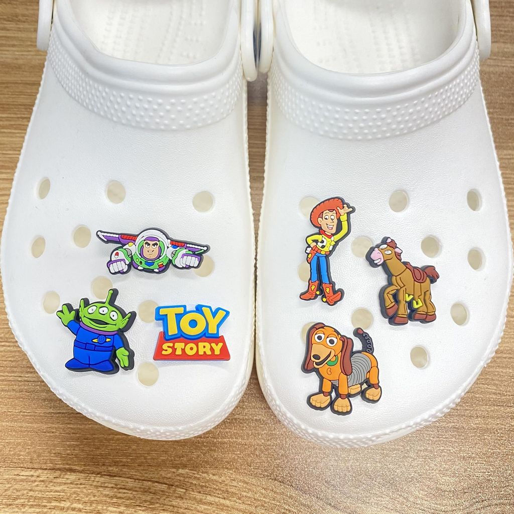 Set charm gắn dép cross TOY STORY , Nút gắn phụ kiện sticker trang trí nhựa PVC CROSS TREND