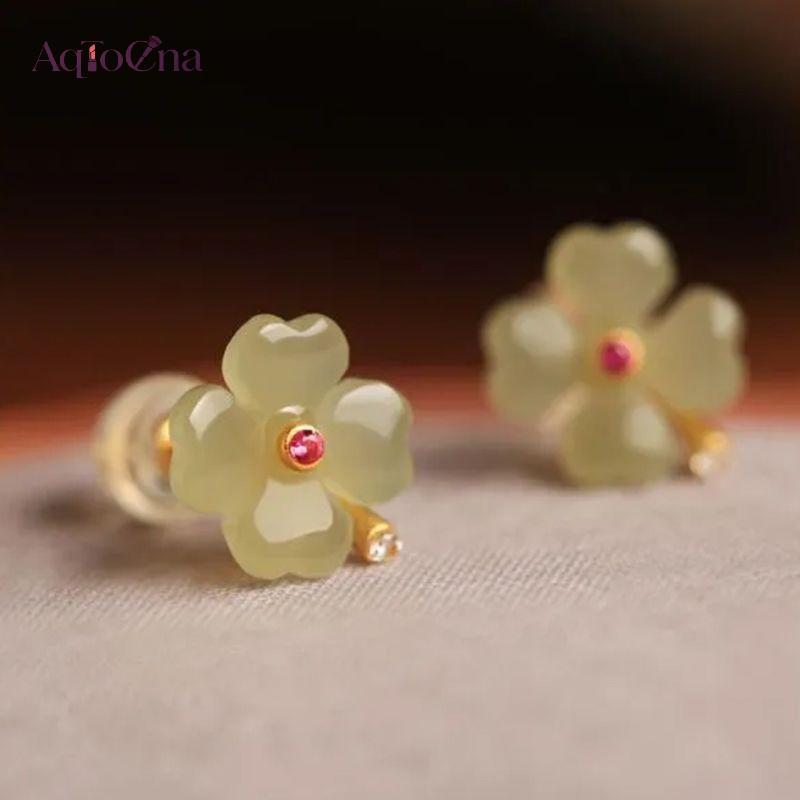 AqToCna Bông tai bé gái thiết kế retro, ngọc Hetian, hình cỏ bốn lá, tặng kèm
