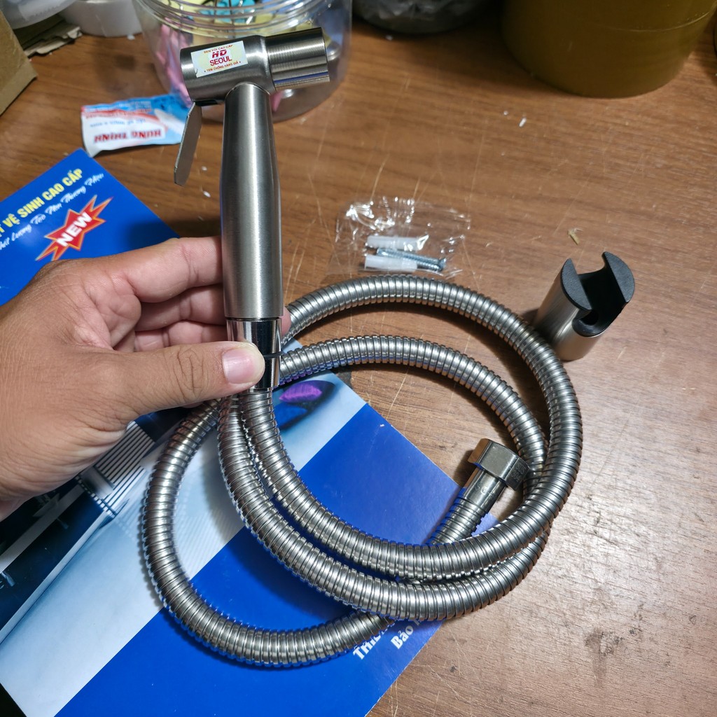 Bộ Xịt Vệ Sinh Cao Cấp (BXVS5) – Tay Xịt Nhà Vệ Sinh Kèm Dây Chịu Áp, Đầy Đủ Phụ Kiện