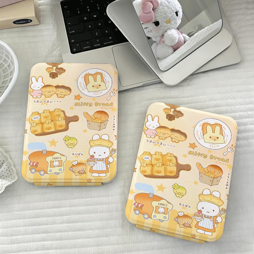Gương gấp thỏ ăn bánh mì thiết kế cute dễ mang đi xa